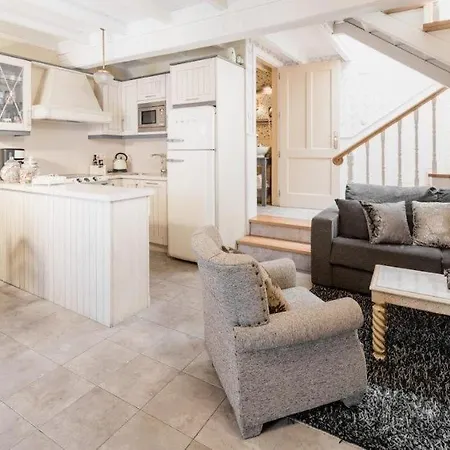 Casa De Carmen Banera, Chimeneas De Lena Y Terraza * Corcubión