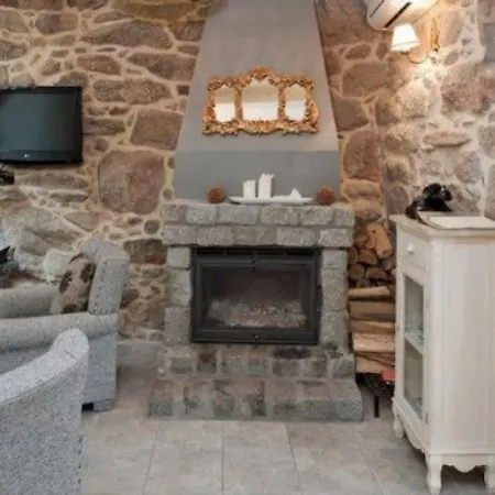 Casa De Carmen Banera, Chimeneas De Lena Y Terraza Semesterbostad