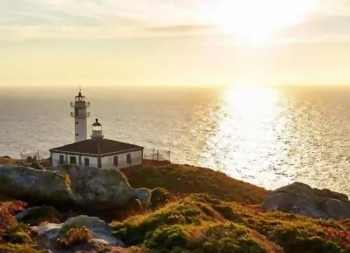 Casa De Carmen Banera, Chimeneas De Lena Y Terraza * Corcubión