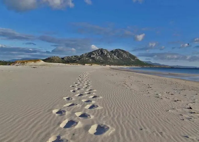 Casa De Carmen Banera, Chimeneas De Lena Y Terraza * Коркубион