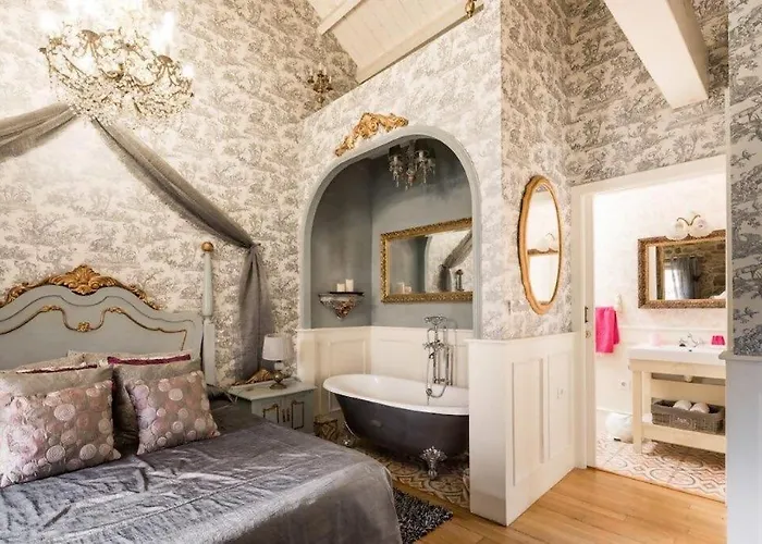 Casa De Carmen Banera, Chimeneas De Lena Y Terraza