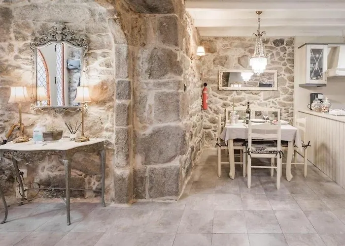 Casa De Carmen Banera, Chimeneas De Lena Y Terraza *